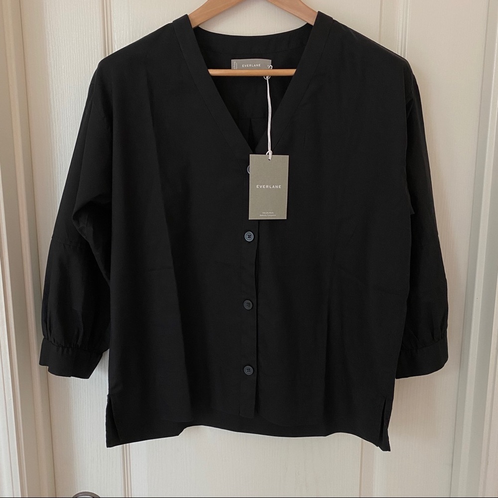Everlane lantern top.